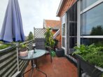 2,5 Zimmer Wohnung im Dachgeschoss mit allem Komfort! Aufzug, Tiefgarage, Stadtnähe... - Balkon