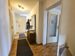 2,5 Zimmer Wohnung im Dachgeschoss mit allem Komfort! Aufzug, Tiefgarage, Stadtnähe... - Flur