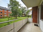 Sicher investieren, entspannt wohnen – modernisierte 3-Zimmer-Wohnung in Trittau! - Balkon