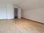 Heimelige 2-Zimmer Dachwohnung im Grünen! - Wohnzimmer