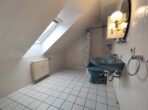 Heimelige 2-Zimmer Dachwohnung im Grünen! - Badezimmer