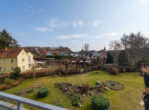 2-Zimmer Dachgeschosswohnung mit Aufzug und Balkon in ruhiger Wohnlage! - Aussicht Balkon